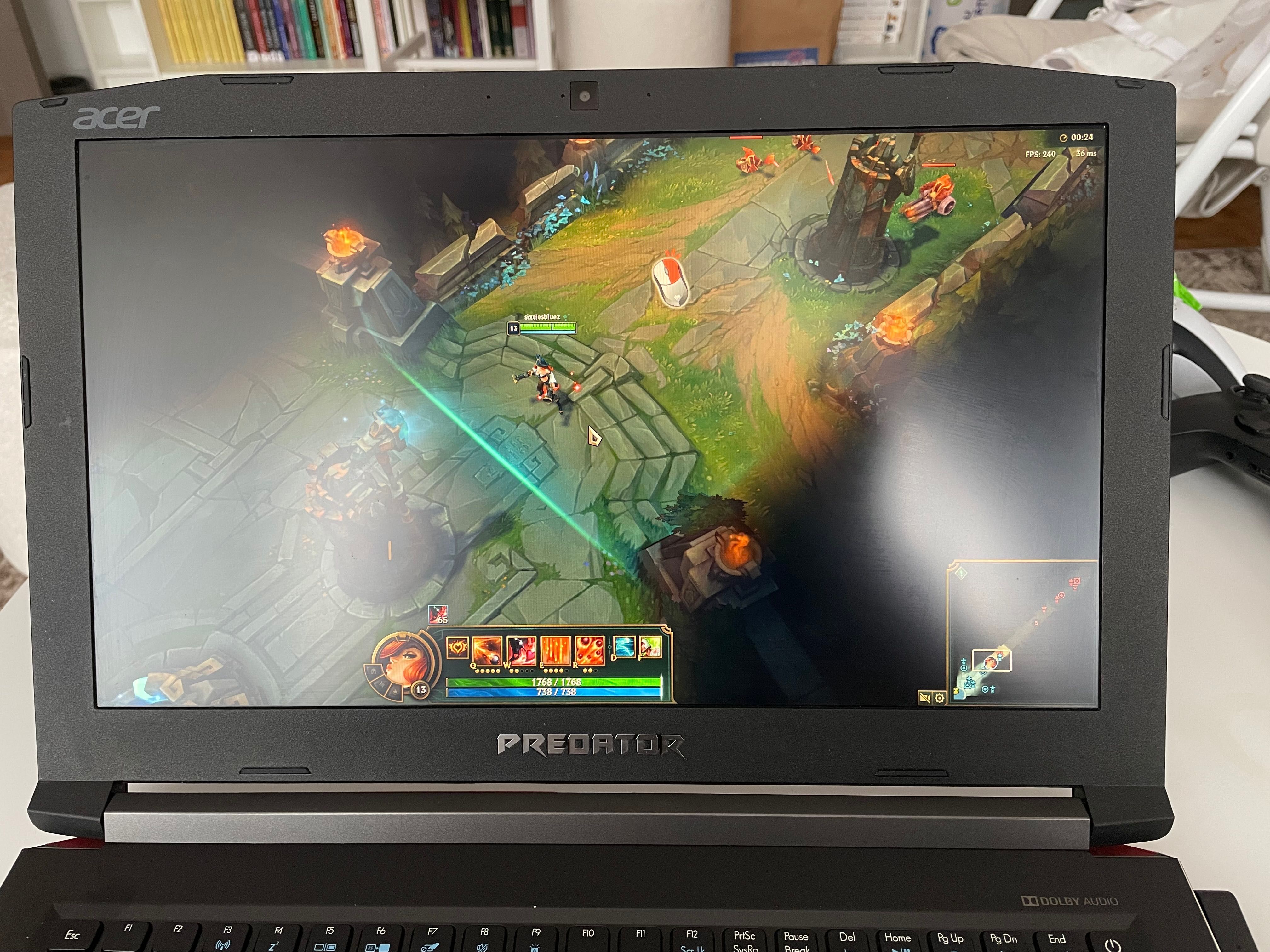 Laptop gaming Acer Predator Helios 300 i7 8750H 16 GB 1050ti