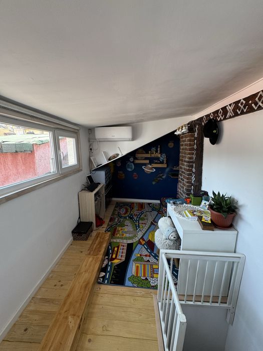 Малък мезонет с двор в центъра на София