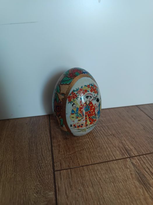 Ou portelan chinezesc bibelou