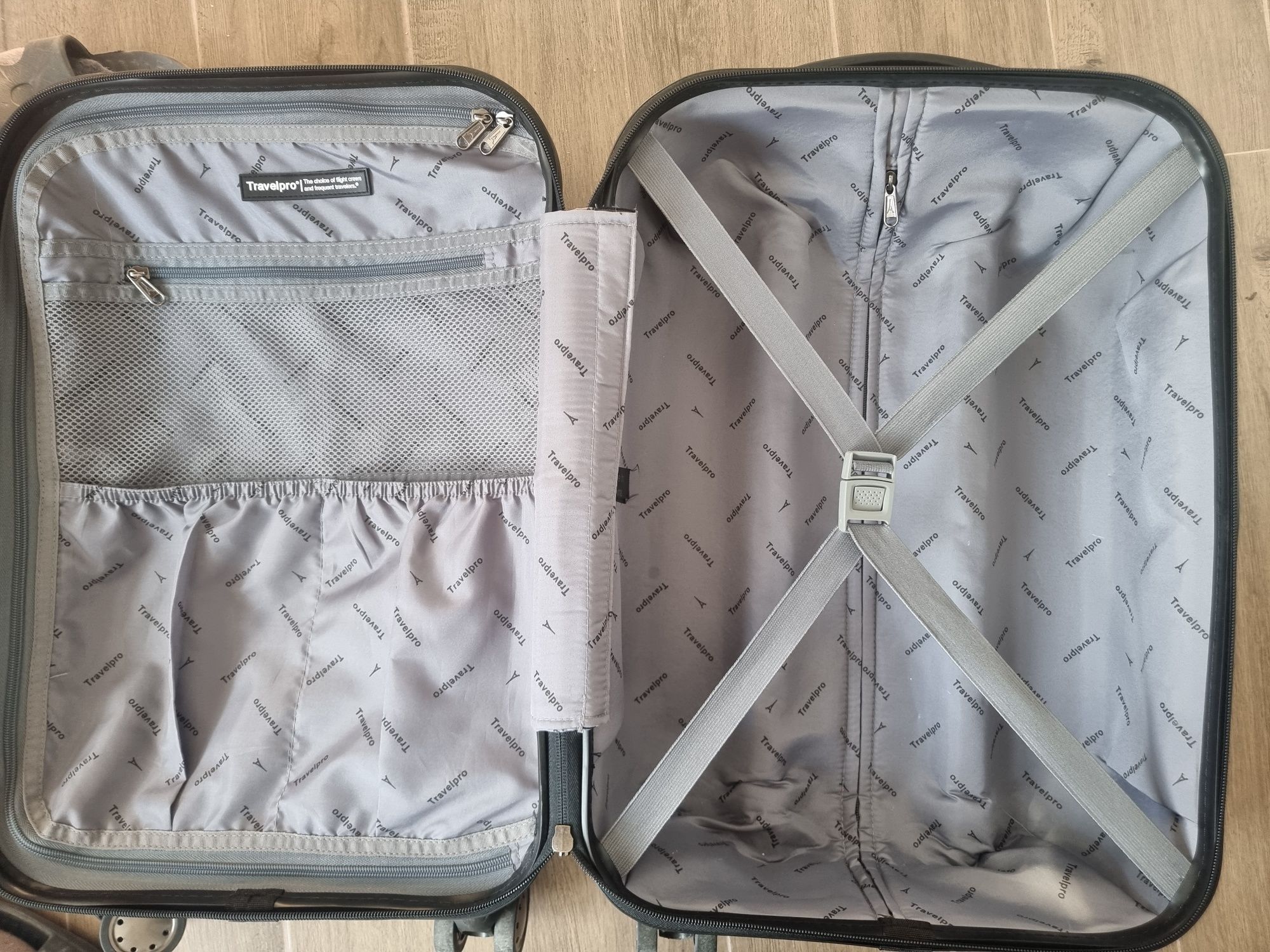 Travel pro карбон 21 inch + 28 inch куфари комплект за полет , висок к