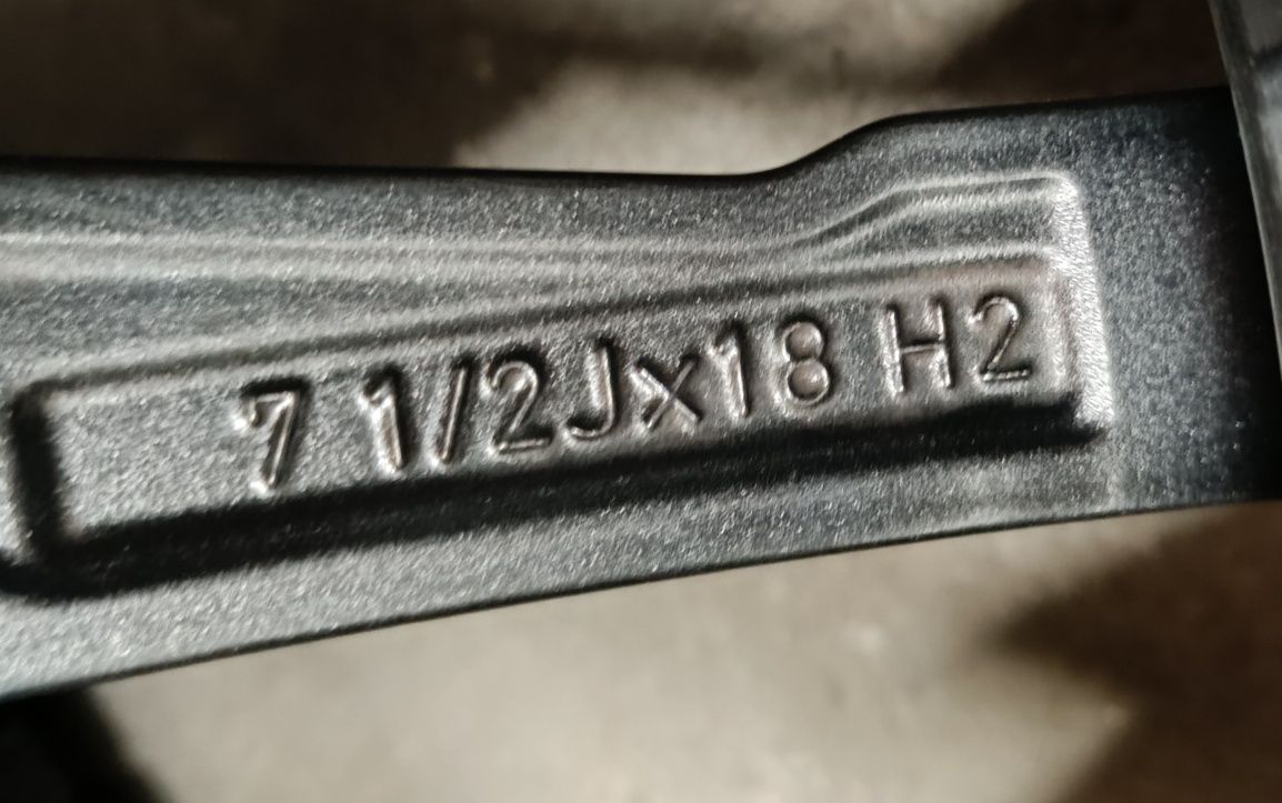 Оригинални джанти 18 цола гуми зимни за Bmw G20 G21 G42