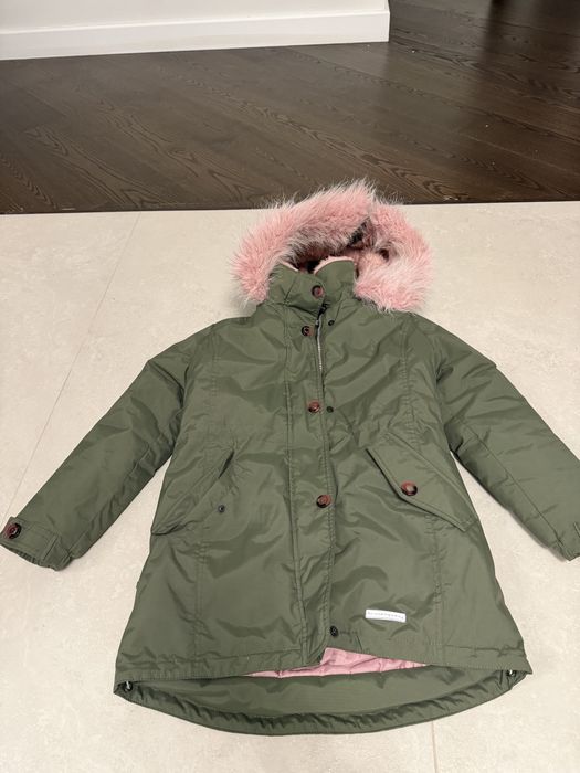 Продам куртку керри для девочки