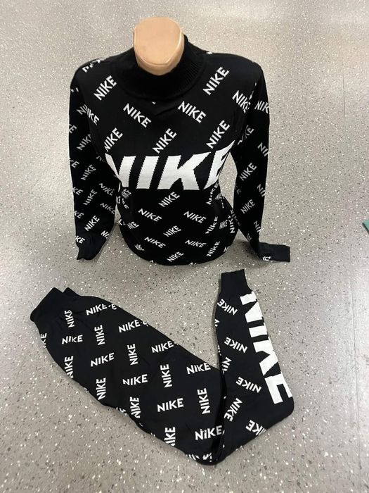 Treninguri dama tricotate