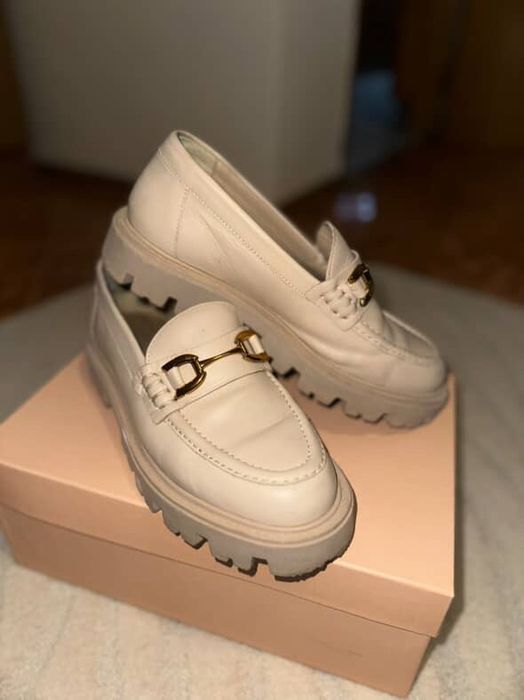 Естествена кожа обувки Zara