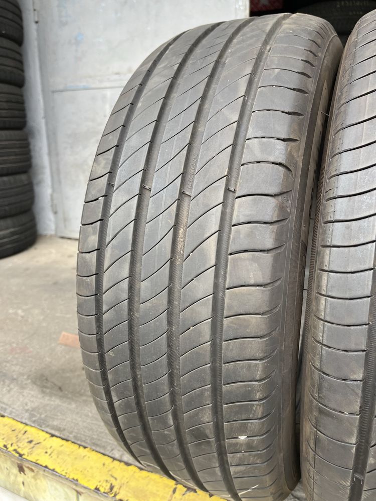 2 бр. летни гуми 215/55/17 Michelin DOT 1323 6 mm