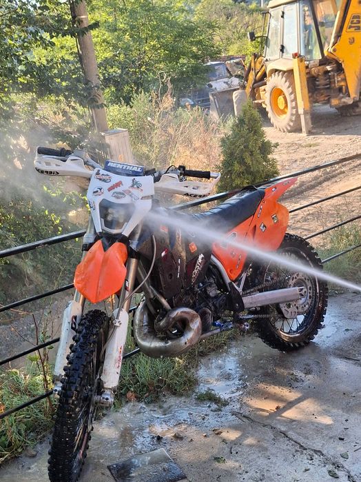 Продавам KTM SX250