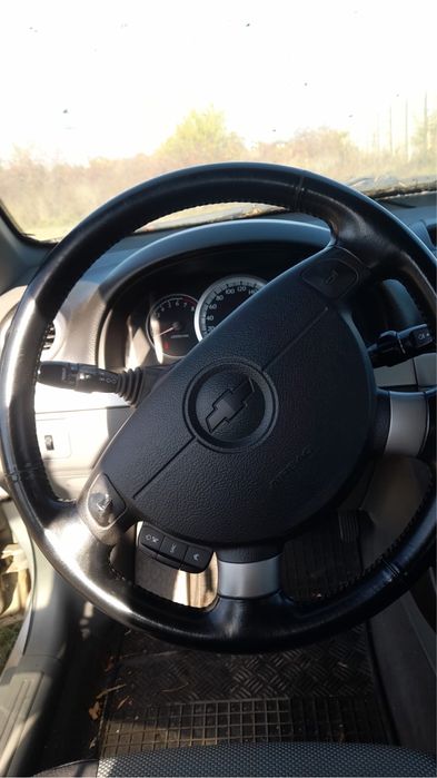 Dezmembrez Chevrolet Lacetti 1.6 benzina 2004-2010