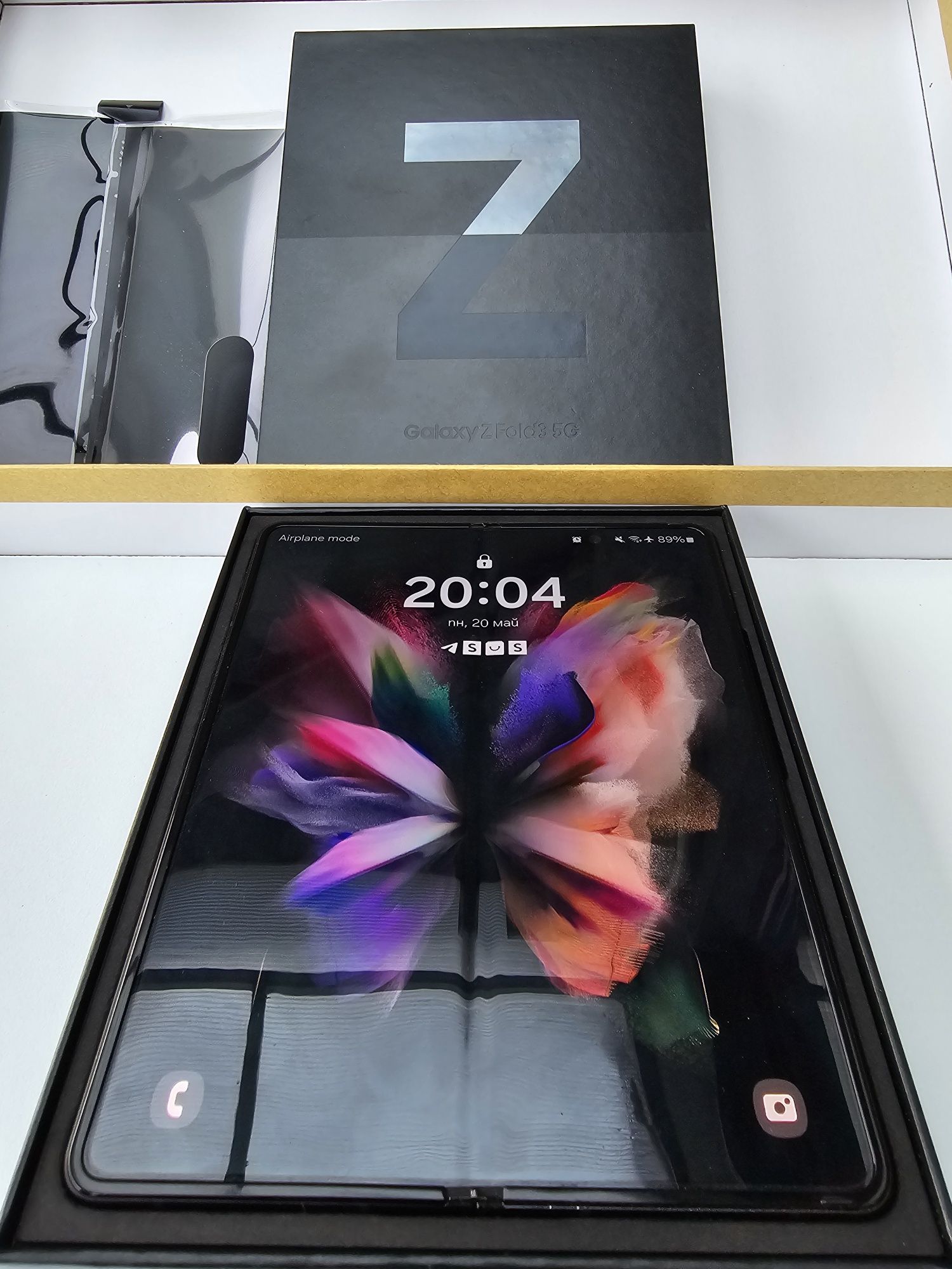 Samsung galaxy Z fold 3