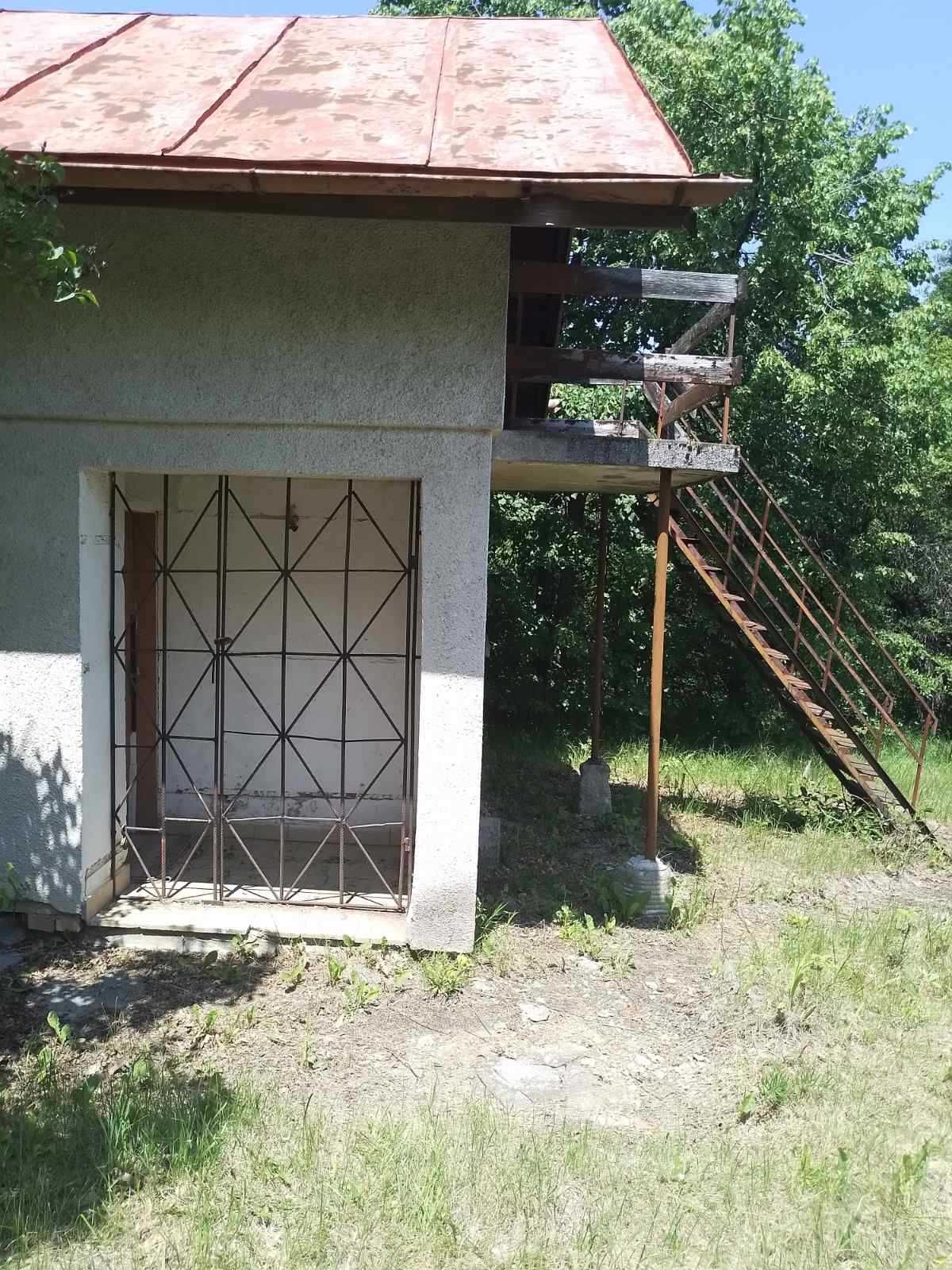 Продава ВИЛА    
област София, с. Вакарел
