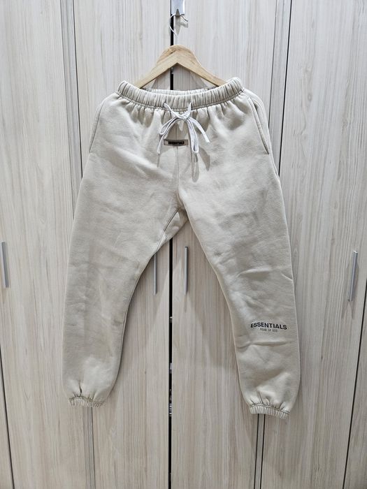 Essentials Fear of God - долница