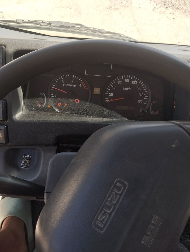 Isuzu sotiladi aftobustan yglgan 2009. Yil