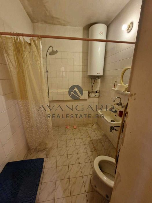 Продава се Двустаен апартамент в Пловдив, Кючук Париж - 47 кв.м за 1367 €/кв.м - Снимка #2