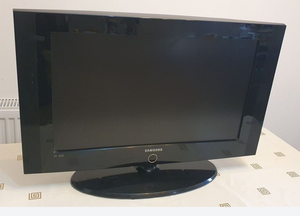 Televizor diagonala 58cm