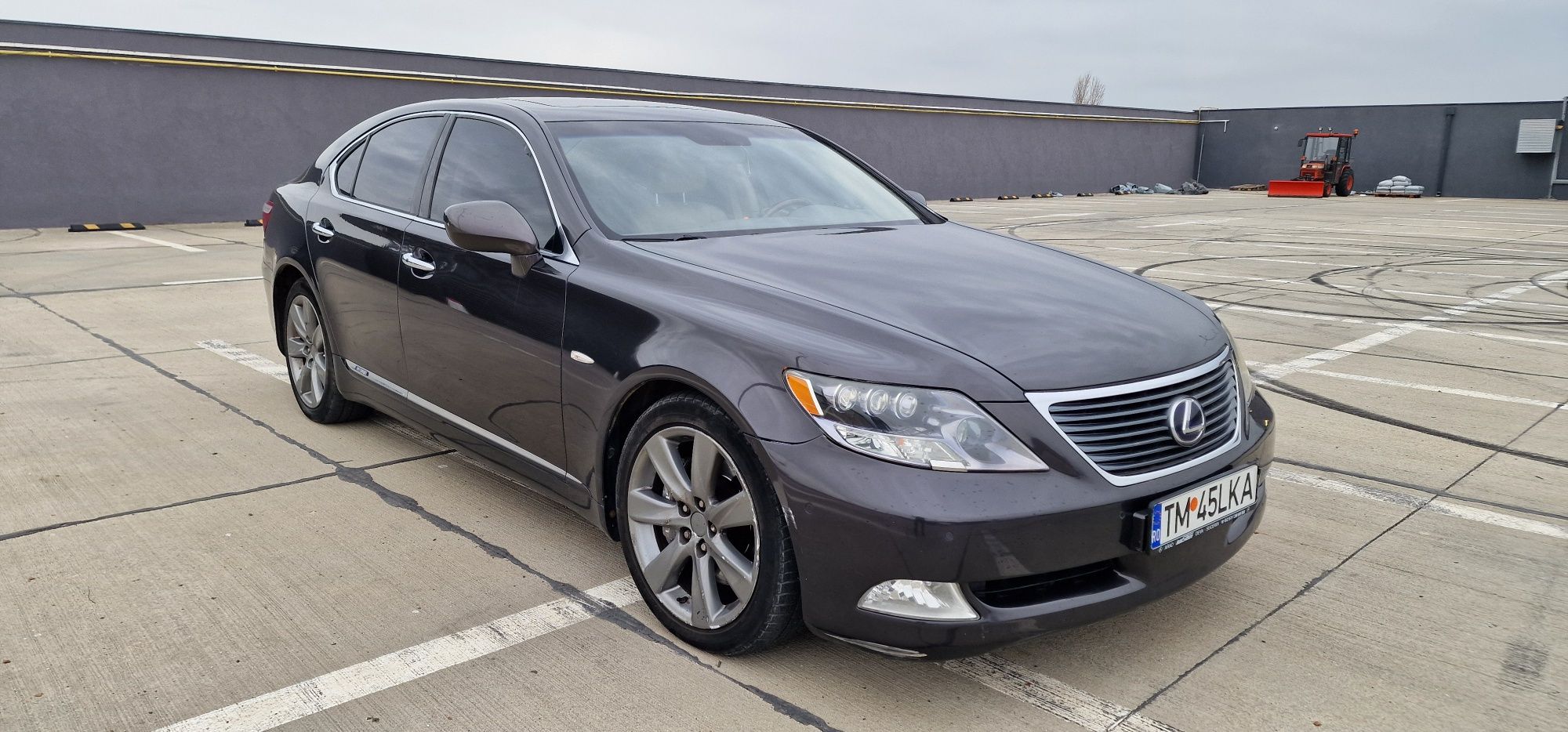 Vand Lexus LS600H