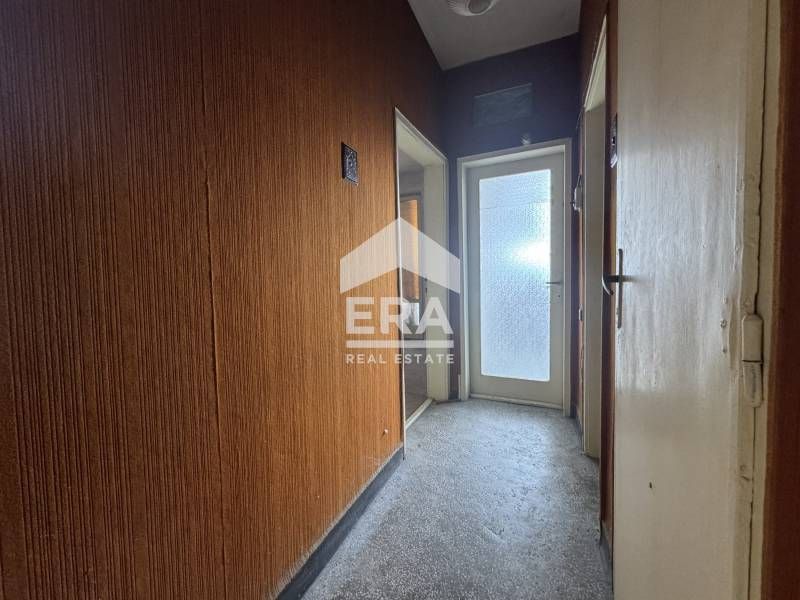 Продава се Двустаен апартамент в Силистра, Център - 57 кв.м за 939 €/кв.м - Снимка #5