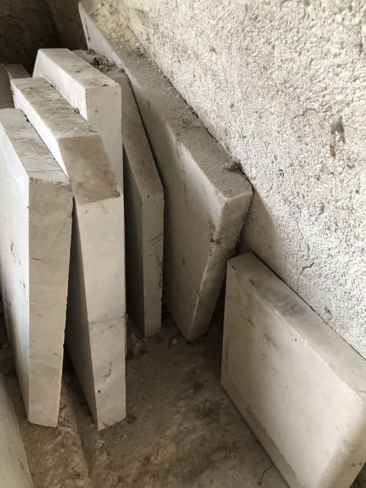 Разпродажба надгробни плочи