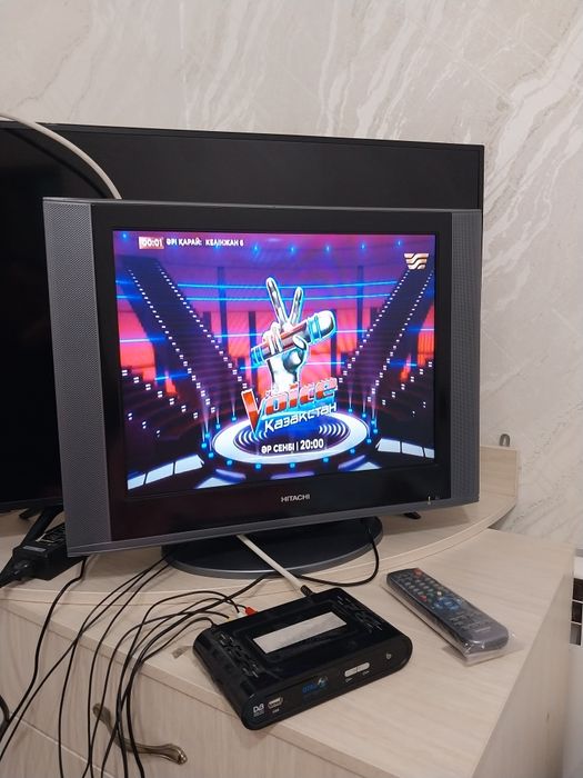 Телевизор Hitachi D51см.