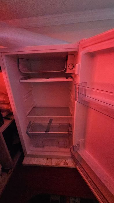 Холоденик сотилади 2 ой ишлатилган,