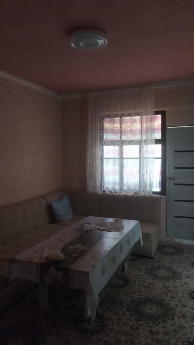 Продаю квартиру адрес охангарон эвалайк 30000$ двух комн с мебелью