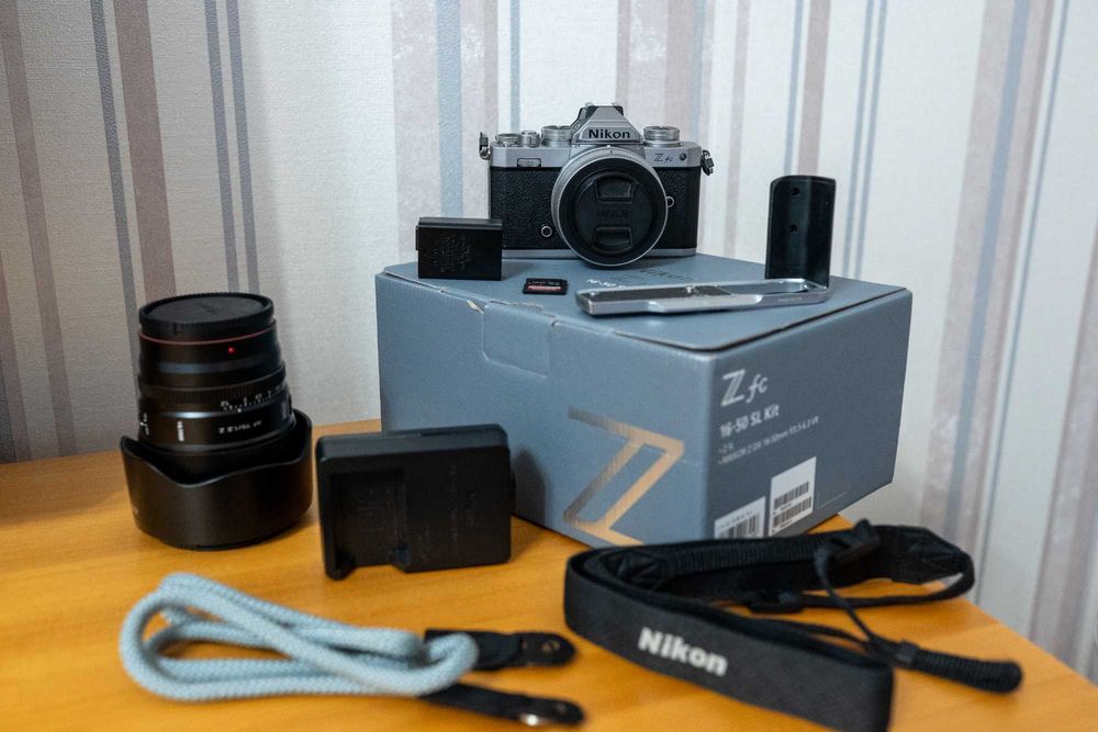 Pachet Nikon Zfc- impecabil