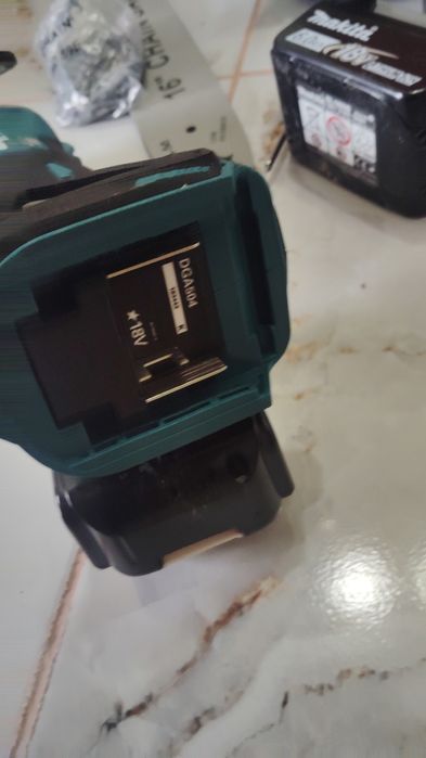 Vând flex cu acumulator Makita dga 504 și mașina de  slefuit