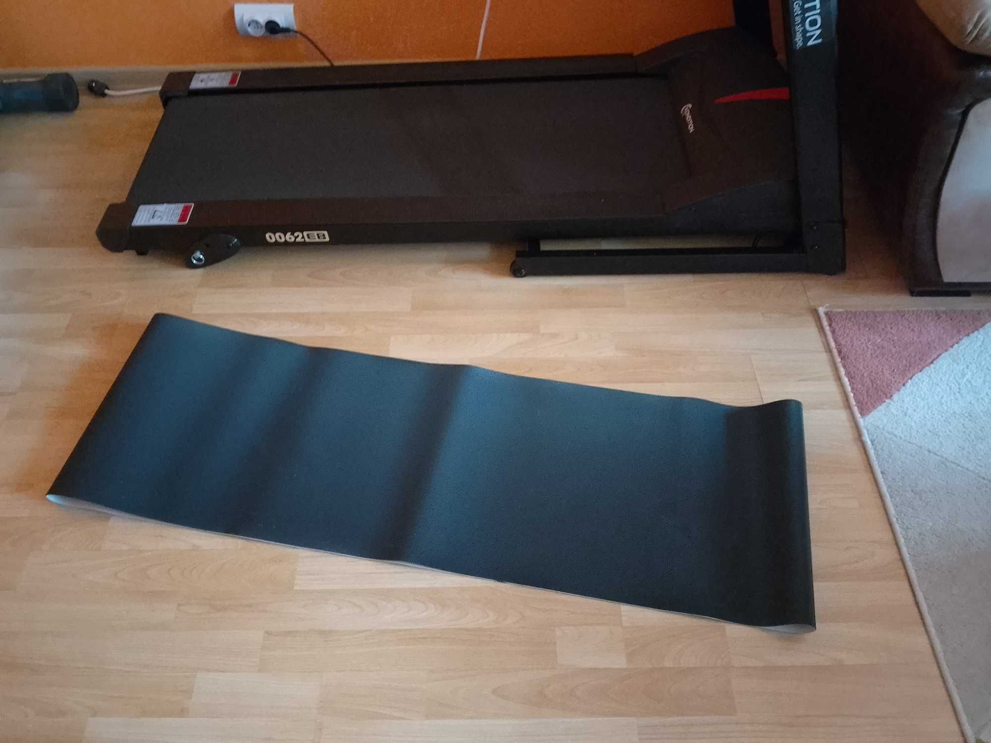 Лента за бягаща пътека