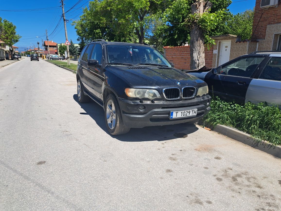 Джип BMW X5 в газ бензин