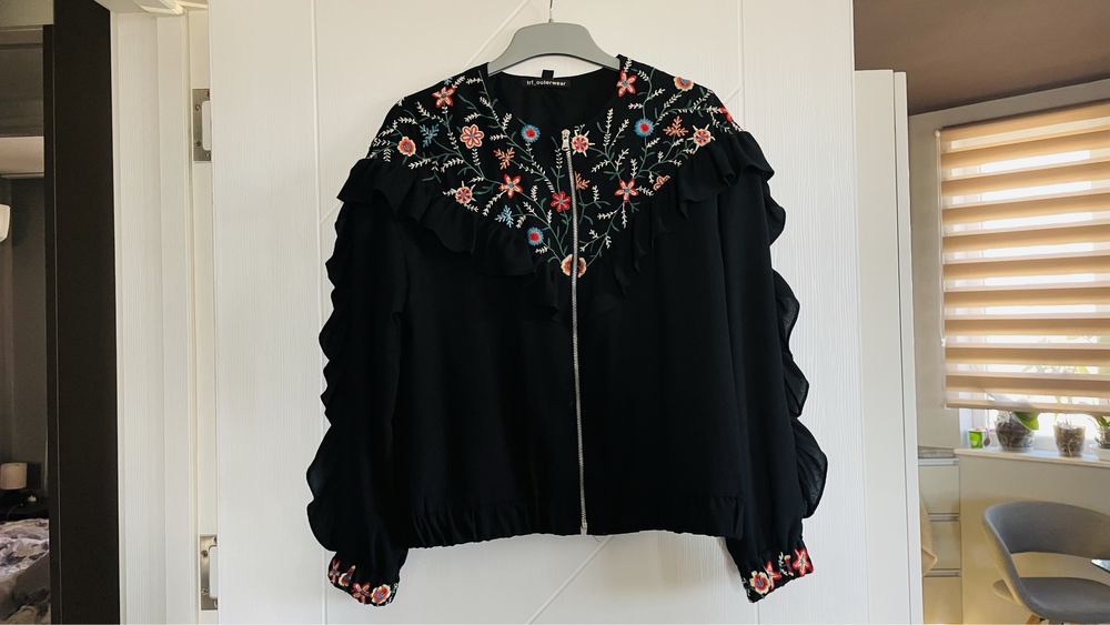 Връхна дреха Zara Зара