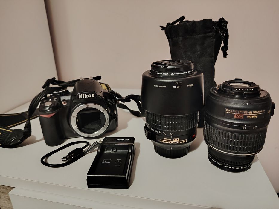 Фотоапарат Nikon d3100 с два обектива и аксесоари