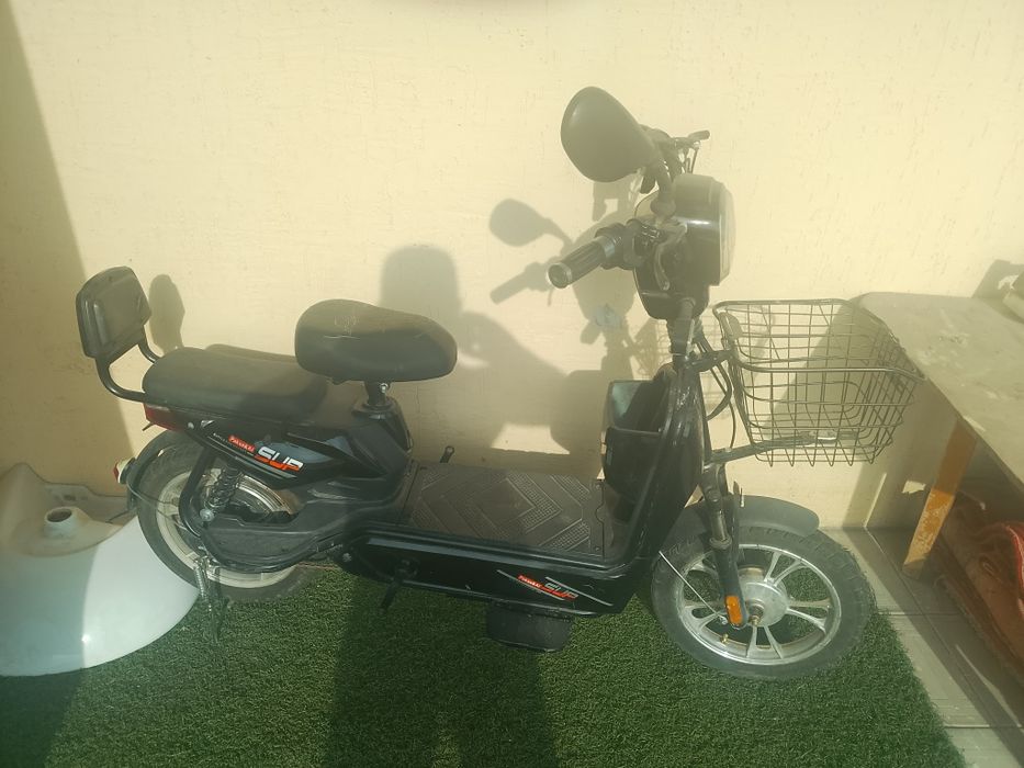 Продам,, Электронный Мото, или обмен айфон13