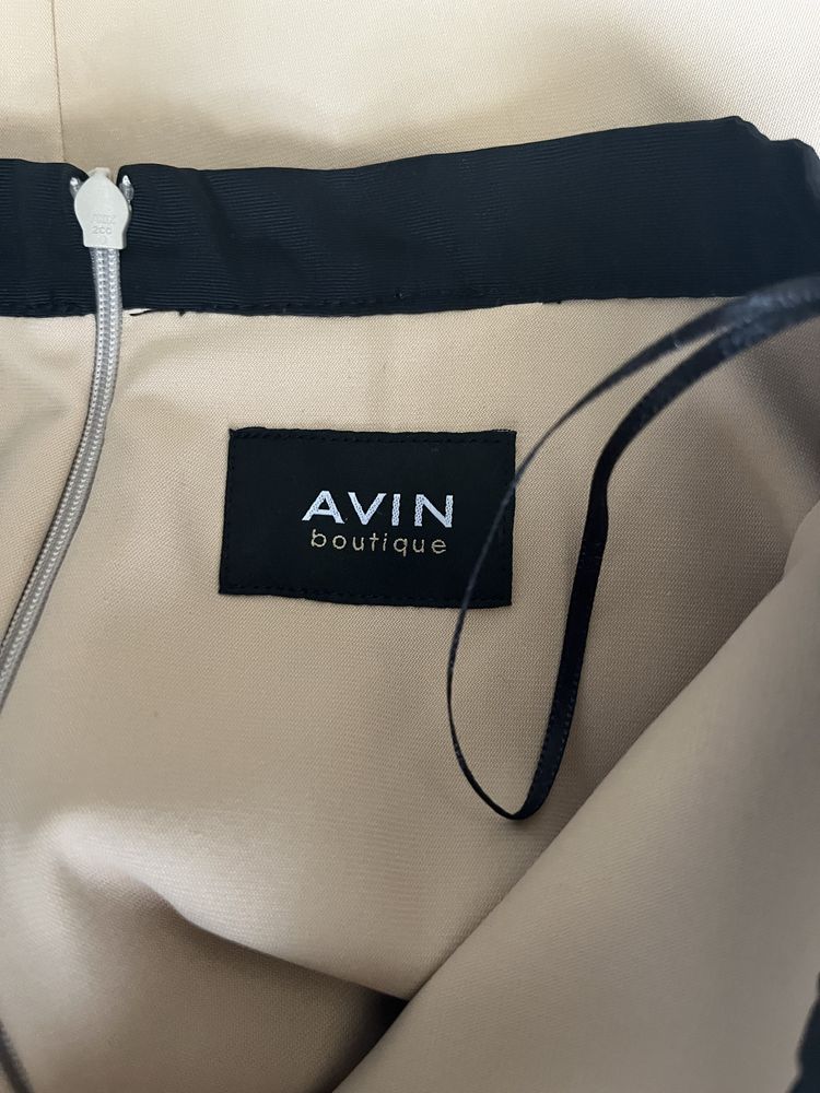 Пола Avin, размер S