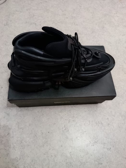 Vand adidasi Balmain paris