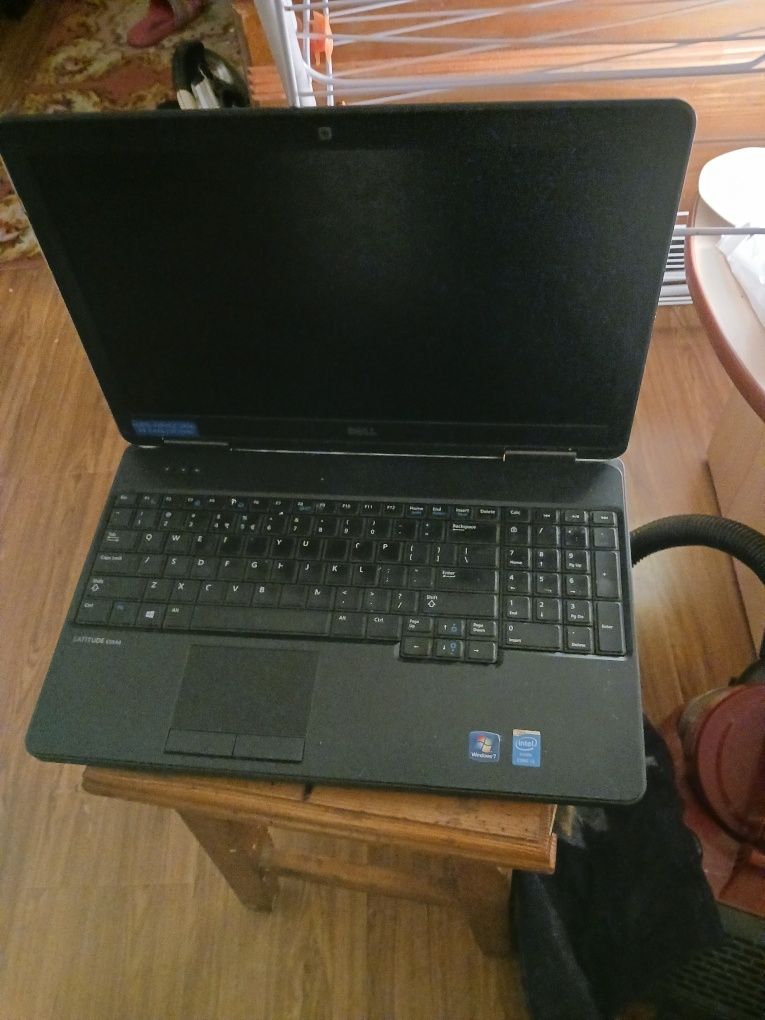 Laptop Dell Latitude e5540 intel core i3