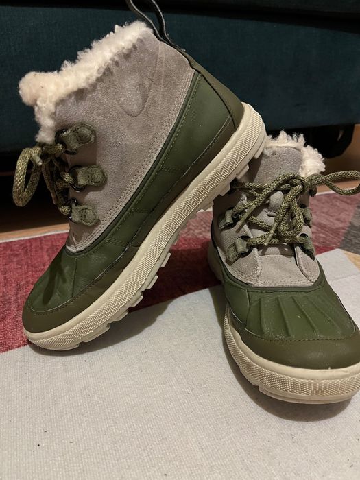 Зимни обувки NIKE- 23.5 см