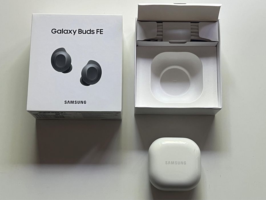 Casti Samsung Galaxy BUDS FE - Bluetooth
