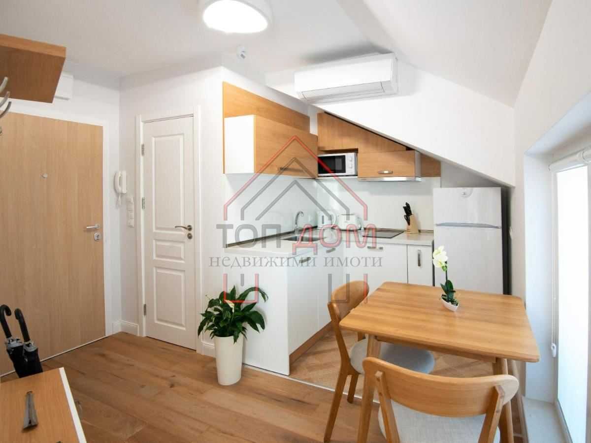 Дава се под наем Четиристаен апартамент в Варна, Център - 100 кв.м за 1500 € - Снимка #7