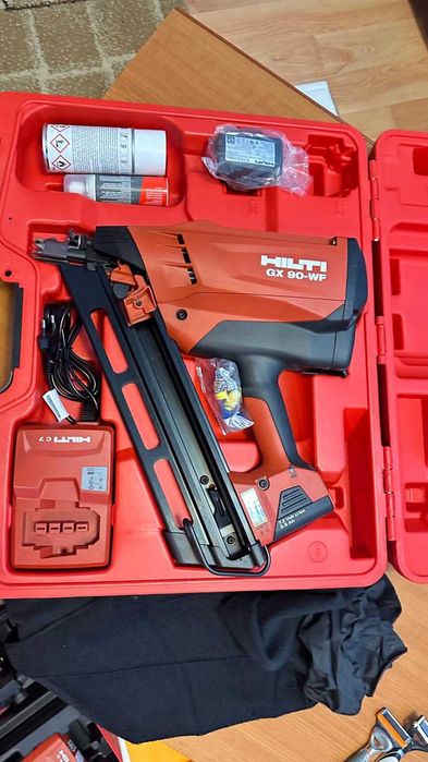 pistol de cuie nou in cutie