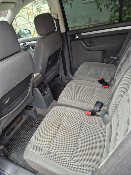 Vand touran 2.0 tdi  2005