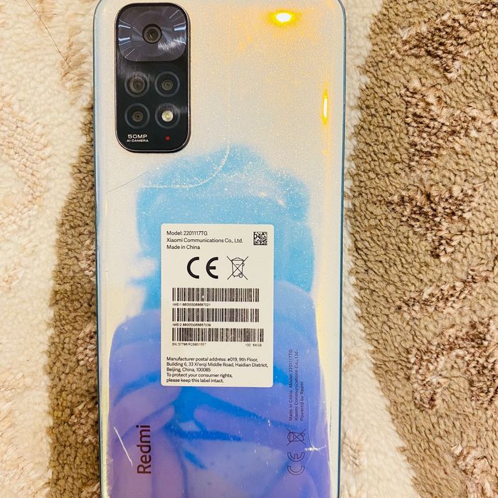 Продается телефон