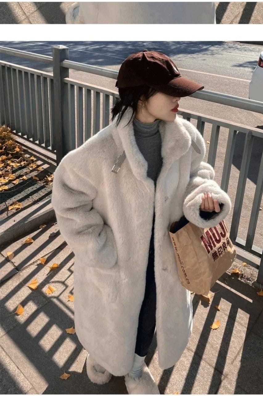 Продам красивое,уникальное пальто по хорошей цене
