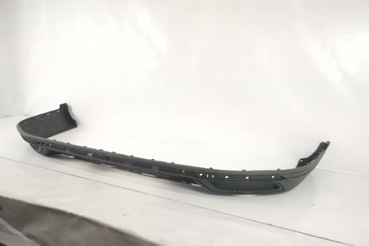 Оригинален заден спойлер/пола за броня Фолксваген Пасат / Volkswagen P