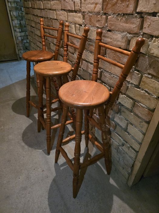 Бар столове (щъркели) от масивно дърво 3 броя