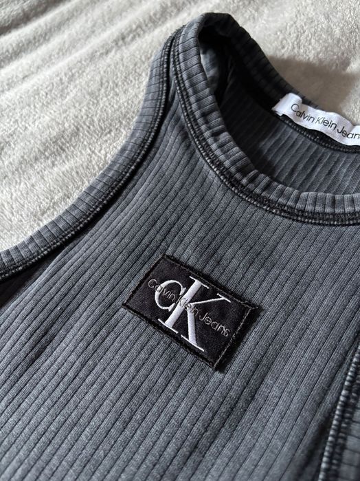 Calvin Klein Jeans – дамски потник
Размер: XS