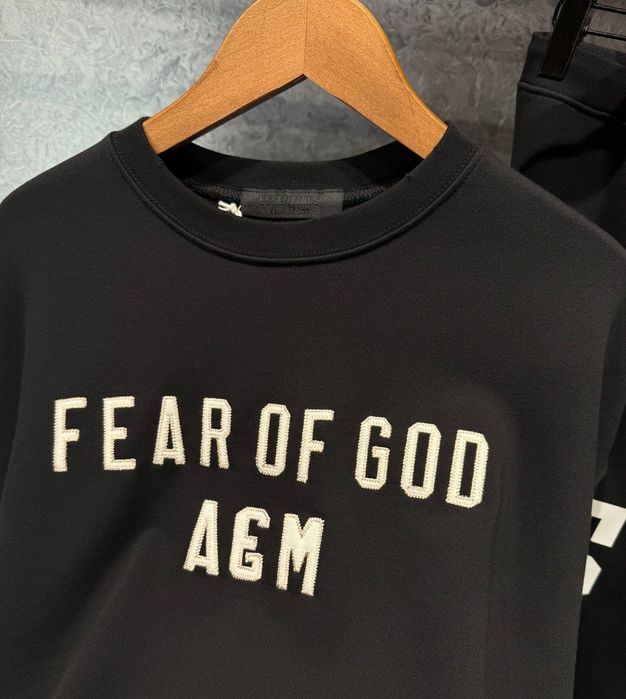 Мъжки екип Essentials