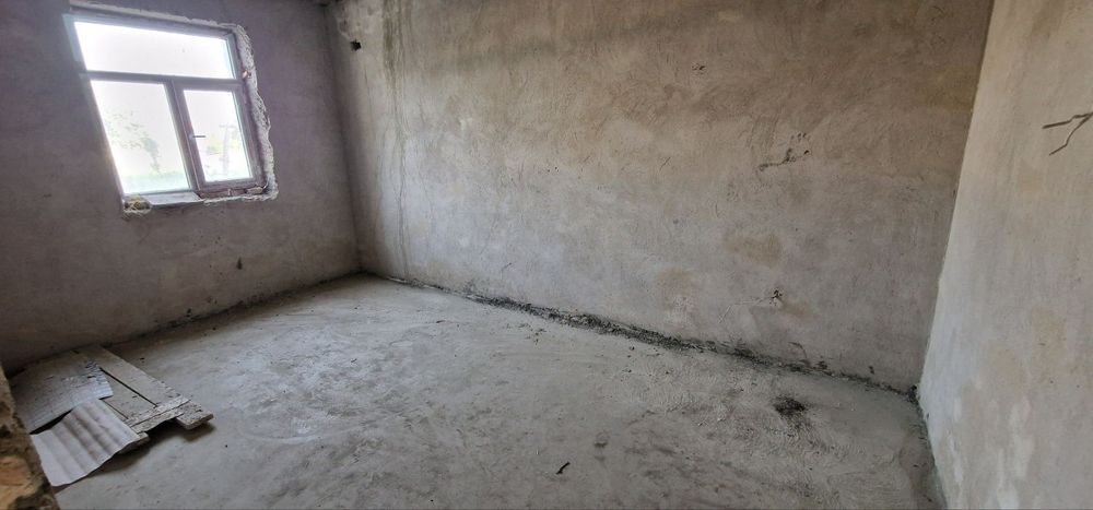 Romitan tuman markazidan uy sotiladi gaz bor