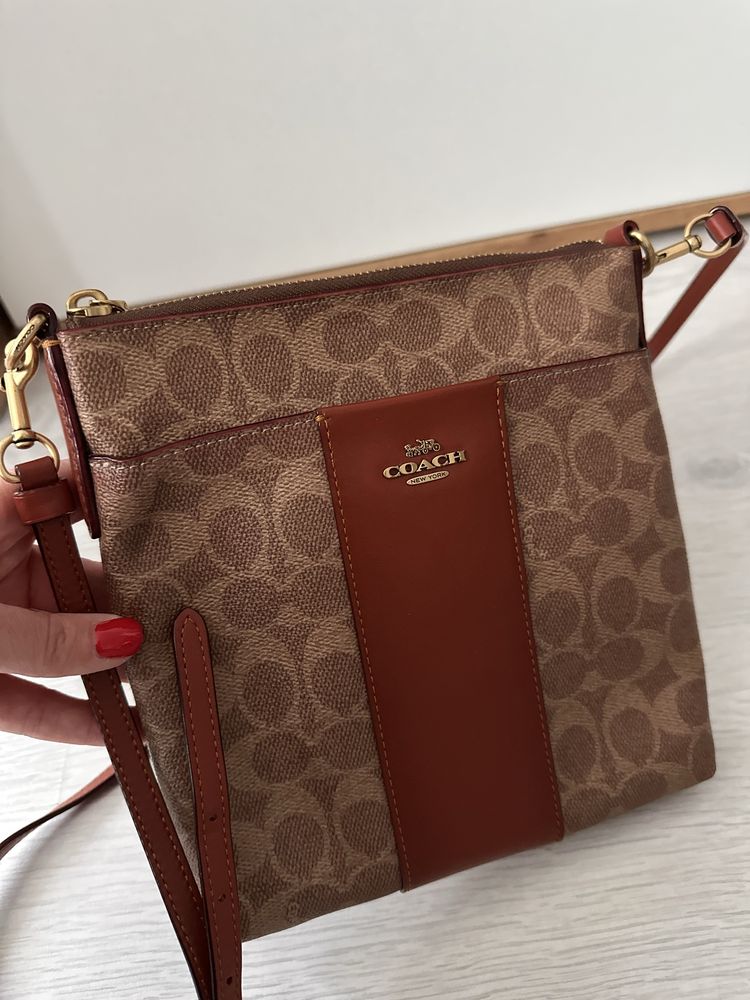 Дамска чанта Coach
