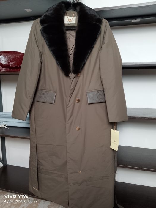 Продам куртку от ЛАСАГРАДА 48 размер