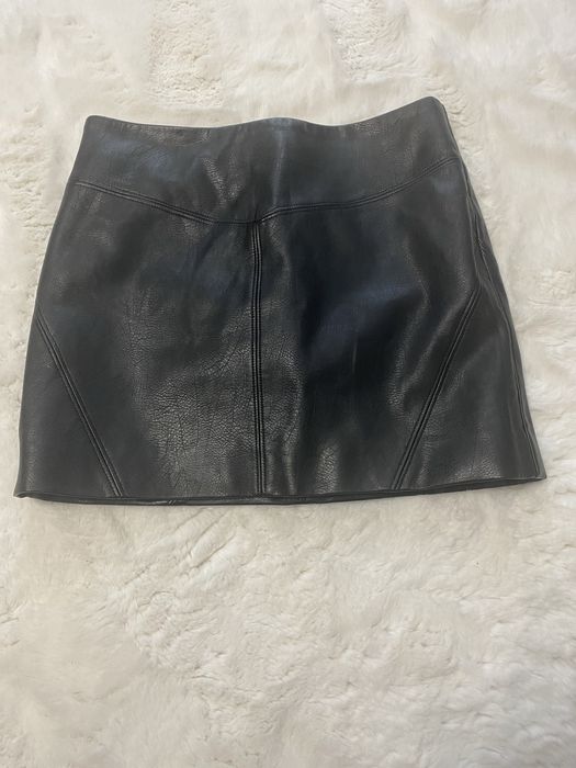 Fusta imitatie piele