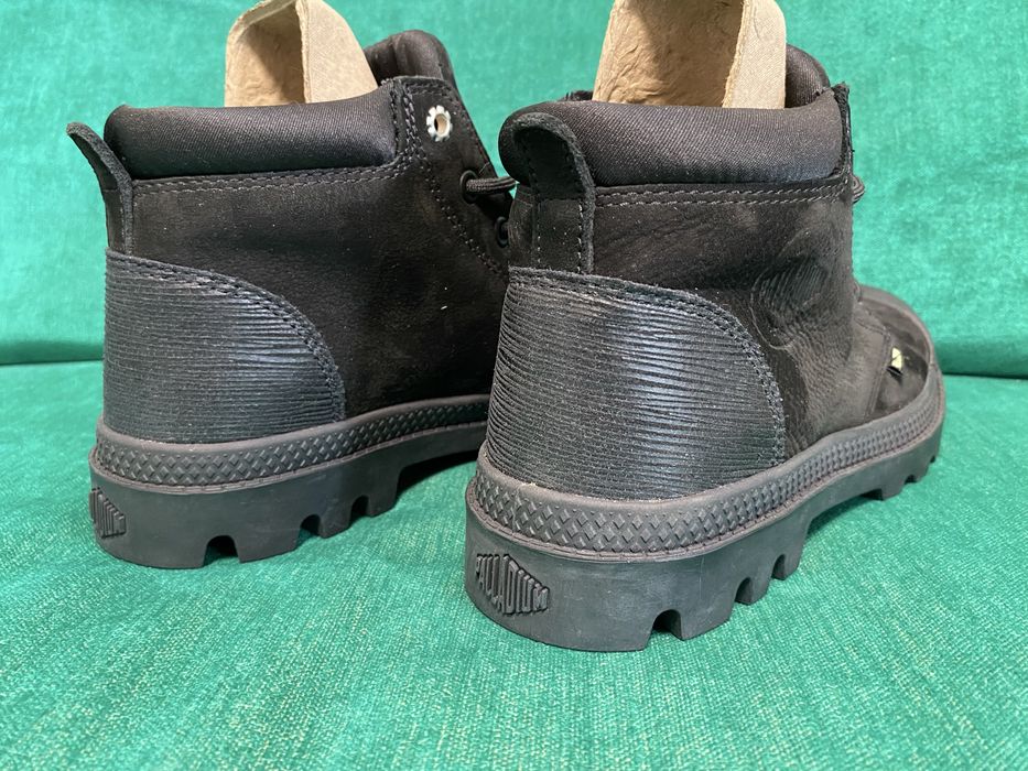 Ghete Palladium Pampa Outdoor marimea 38