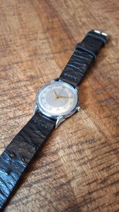 Ceas vintage anii 50( nu  este Certina, doxa , tissot, omega)